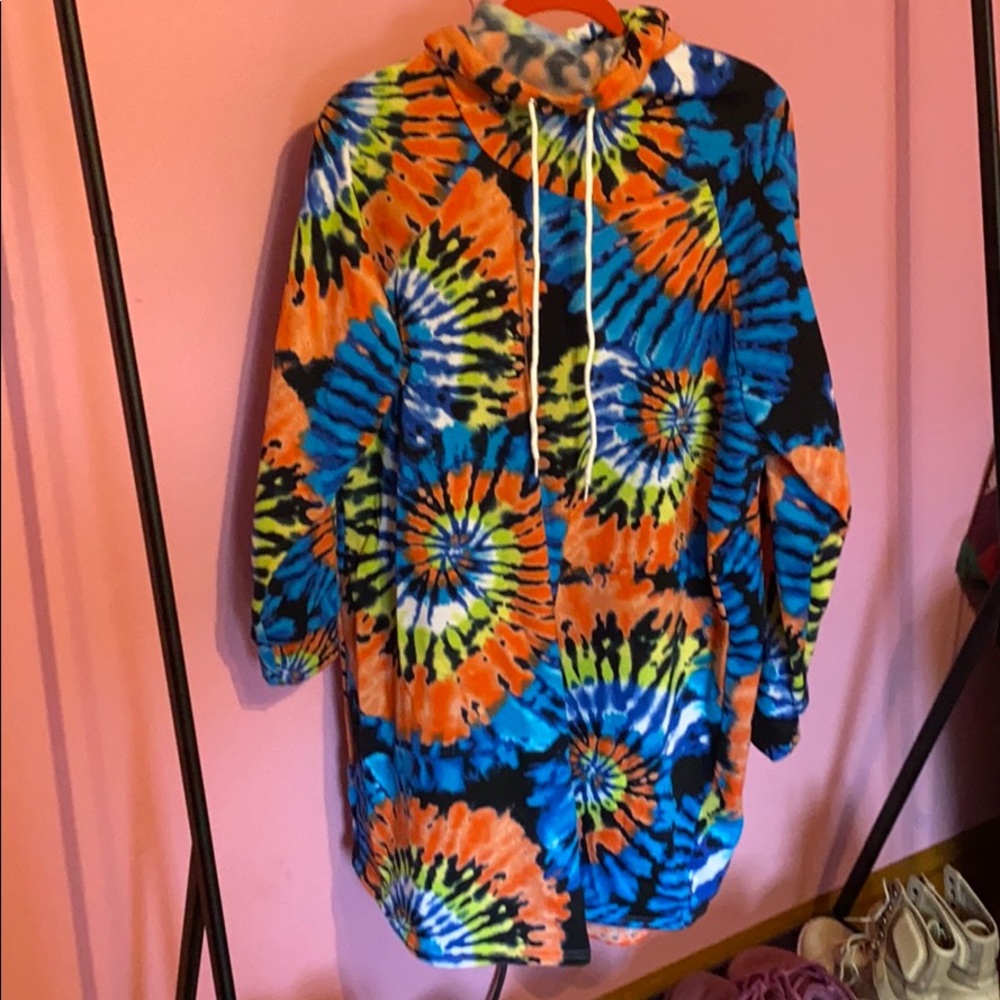 Tie die sweatshirt dress